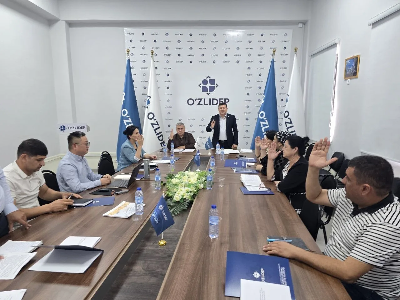 Buxoroda tozalik, ekologik barqarorlik va yoshlar bandligi masalalari muhokama qilindi