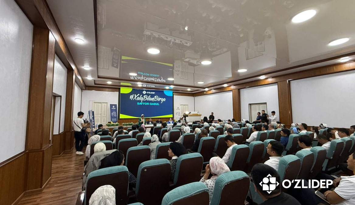 Paxtaoboddagi sayyor qabulda 5 nafar talabaga shartnoma pullarini to‘lash uchun vaucher berildi