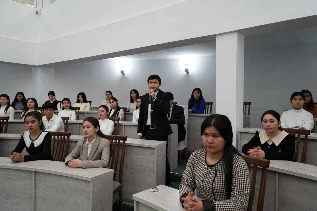 O'zLiDeP yetakchisi jizzaxlik yoshlar bilan uchrashdi