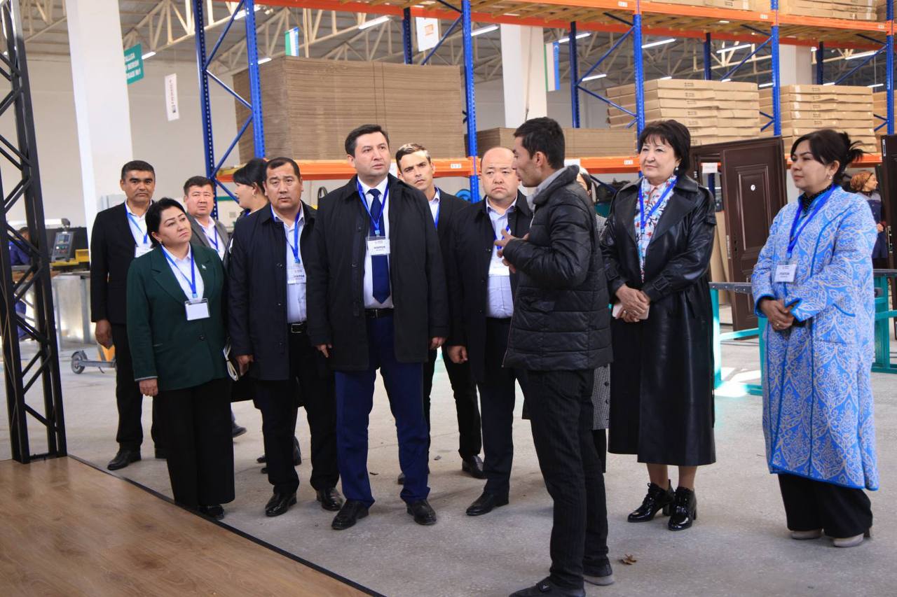 Deputatlar Urgutdagi islohotlar jarayoni bilan tanishdi